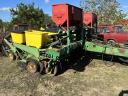 John Deere 6 row seed drill