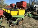 John Deere 6 row seed drill