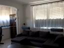 Apartament și garaj de vânzare