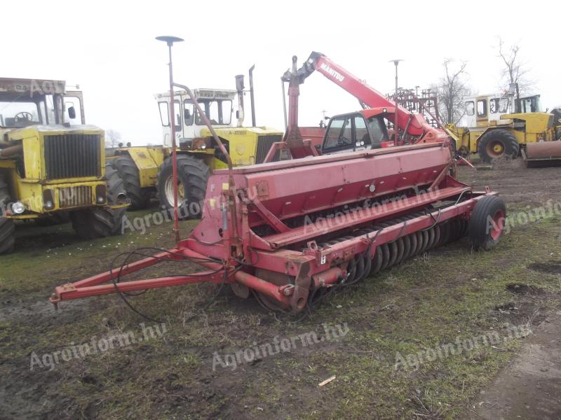 IH Kühne 6200 grain drill for sale