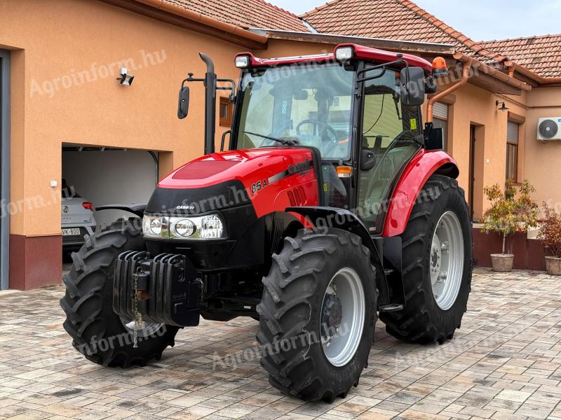 CASE IH Farmall 85A Traktor in neuwertigem Zustand