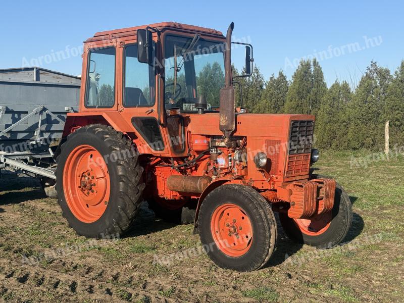 Běloruský traktor MTZ 80