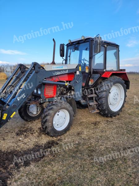 Traktor Mtz 820 se 4 novými pneumatikami