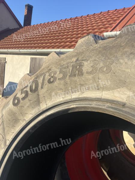 Predám pneu 650/85R38 1 kus