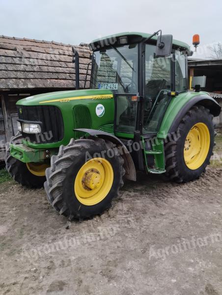 Ciągnik John Deere 6320 na sprzedaż