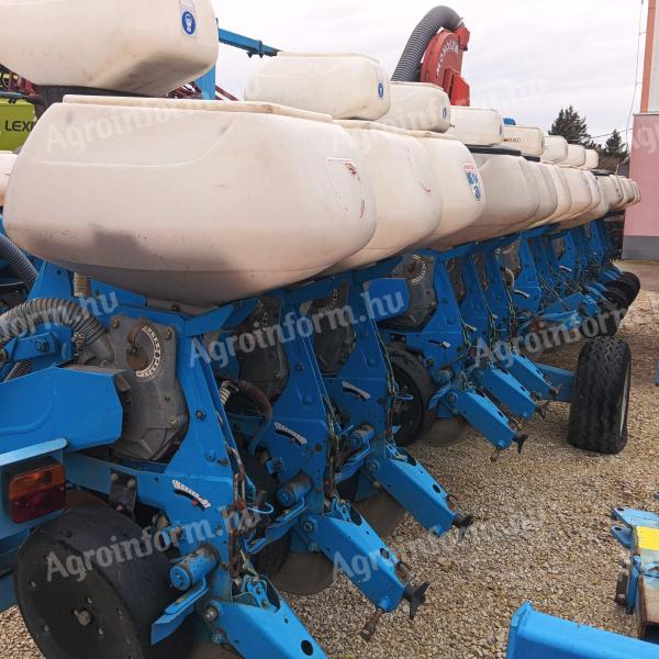 Monosem 12 row seed drill per seed