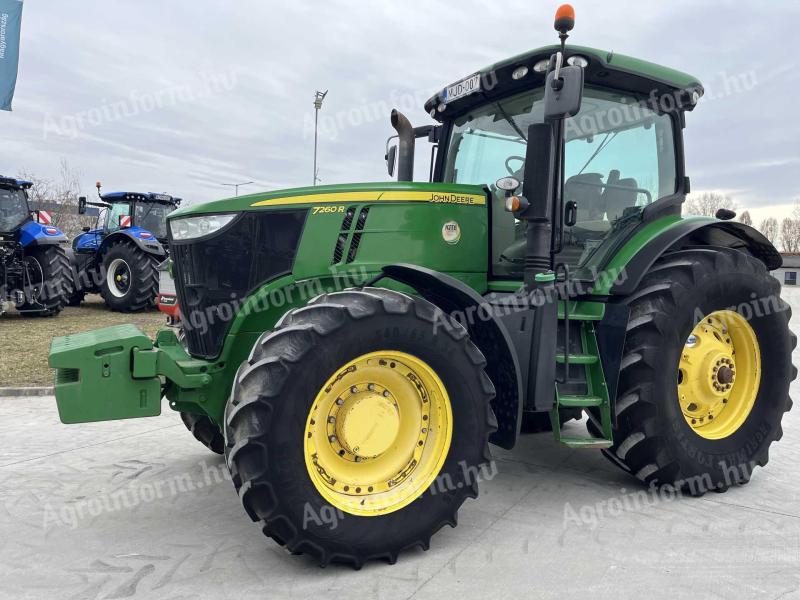 J̌OHN DEERE 7260R