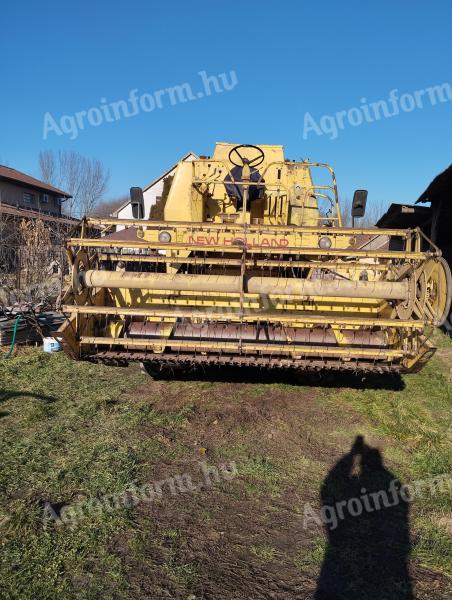 Predám balíkový kombajn New Holland