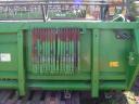 John Deere 618R grain table