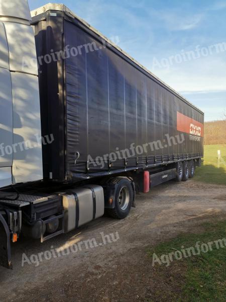 Krone semi-trailer with tarpaulin