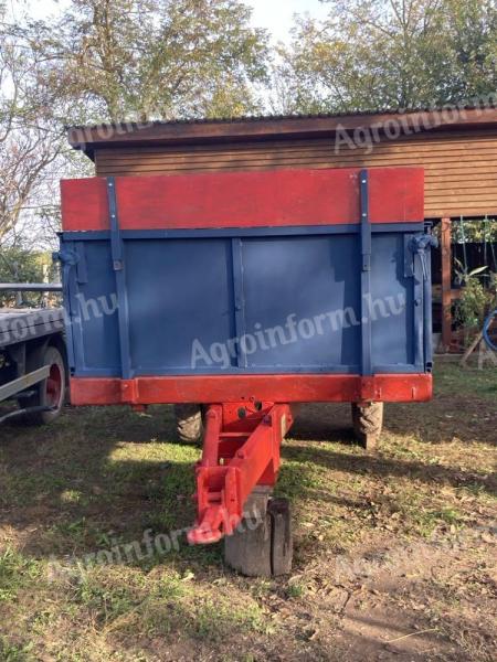 Austrian manure spreader, 4 tonne