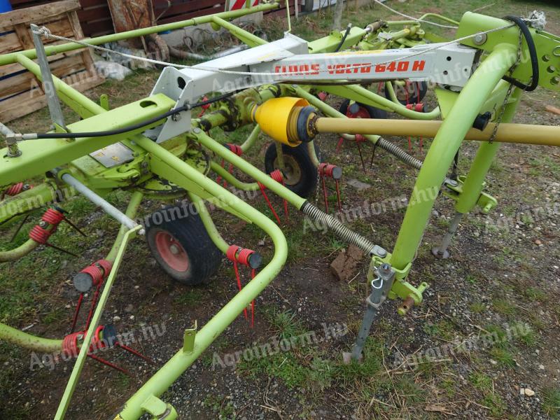 CLAAS VOLTO 640 H skupl̂ači sena