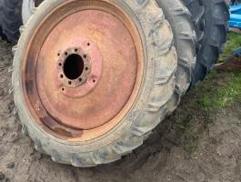 MTZ MŰVELŐKERÉK 9.5-42, 1 PÁR