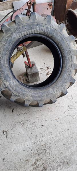 Tyres 360/70 R24