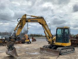 Komatsu PC88 MR6 gumiláncos kotró