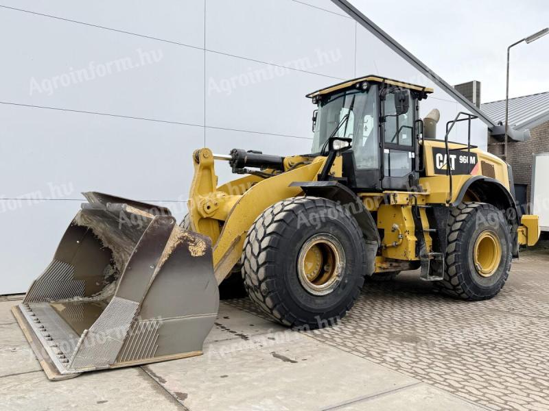 Caterpillar 966M / 2016 / 13 129 prevádzkových hodín / Nájom od 20%