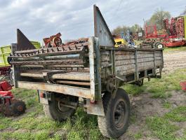 T087 egytengelyes trágyaszóró