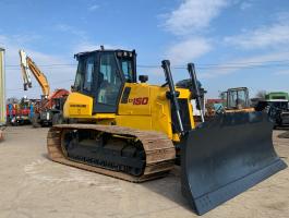 New Holland D150 buldózer