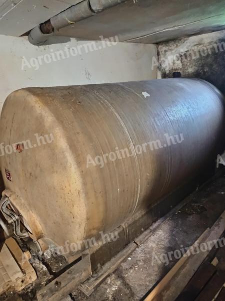 Wine tank