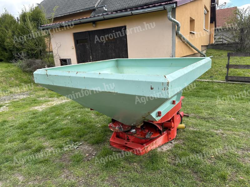 RAUCH Komet 600 H fertiliser spreader