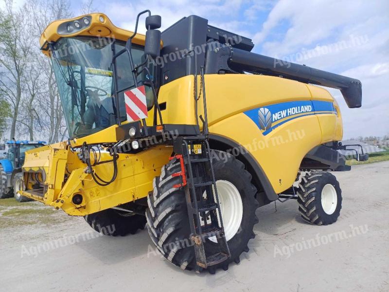 NEW HOLLAND CX 690