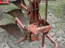 Kverneland 4 head plough
