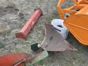 Kverneland 4 head plough