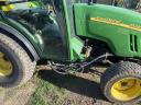 Tractor mic John Deere 2520, Cositoare cu lamă Y
