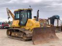 Komatsu D51PX dozer