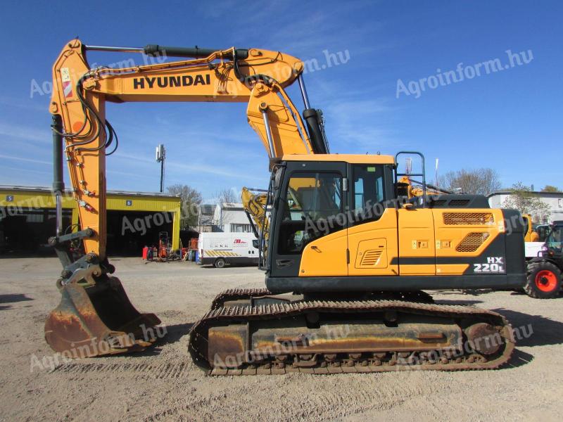 Hyundai HX 220 L / 2018 / 2 518 hours / Leasing from 20%