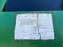 John Deere 7450 silage spreader
