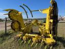 John Deere 7450 silage spreader