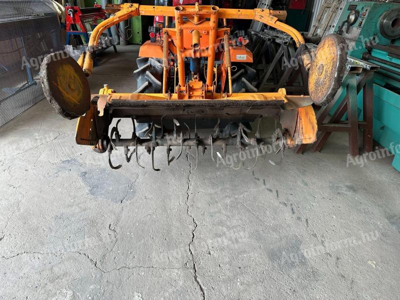 Kubota b1402-m