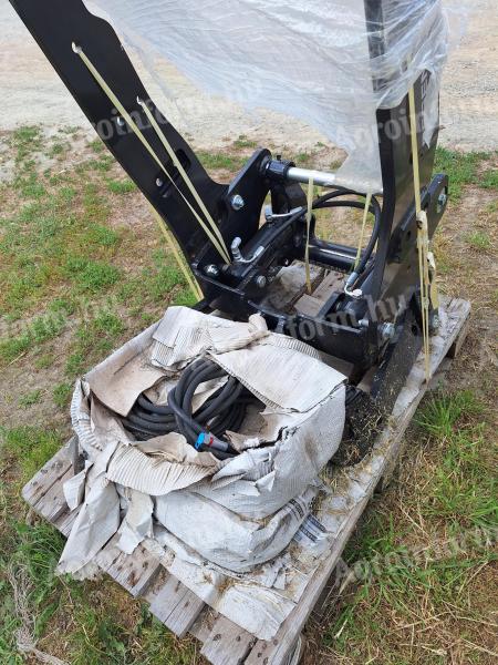 Speciální nabídka sady přední hydrauliky Degenhart pro traktory New Holland a Case IH