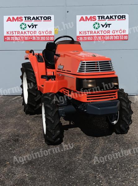 Kubota Ks20 četvorocilindrični, 20 kon̂skih snaga, 4k4 pogon ǰapanski mali traktor