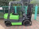 Toyota 2.5 ton forklift truck (V-3433)