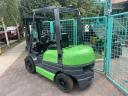 Toyota 2.5 ton forklift truck (V-3433)