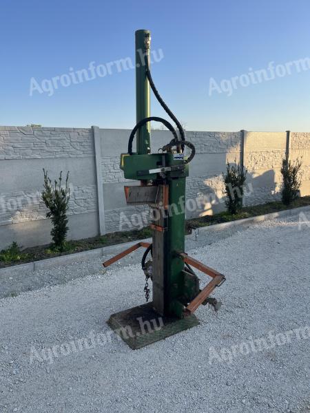 Posch 20 t log splitter