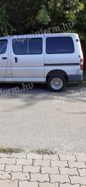 Prodajem Toyotu Hiace