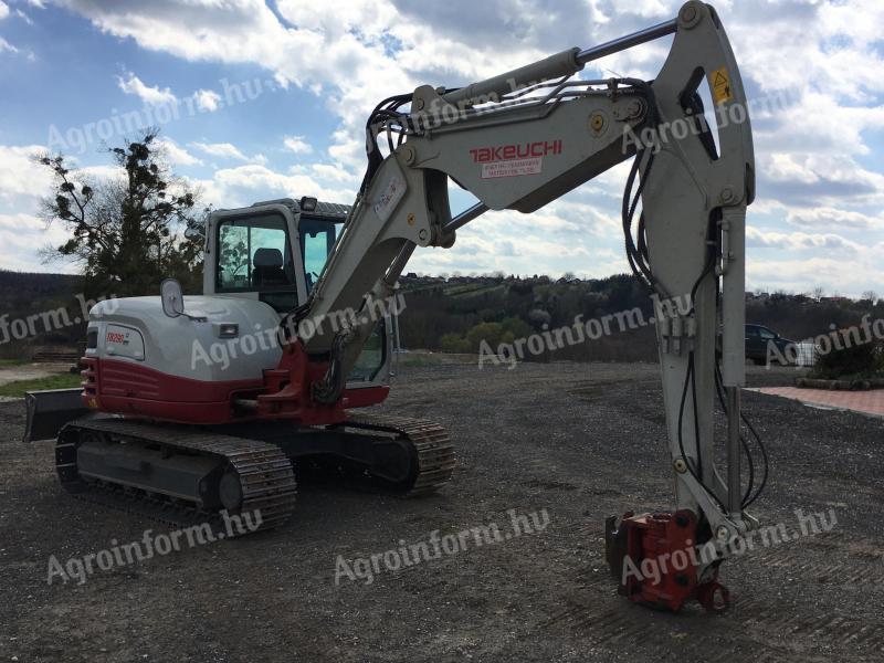 TAKEUCHI TB290 Backhoe