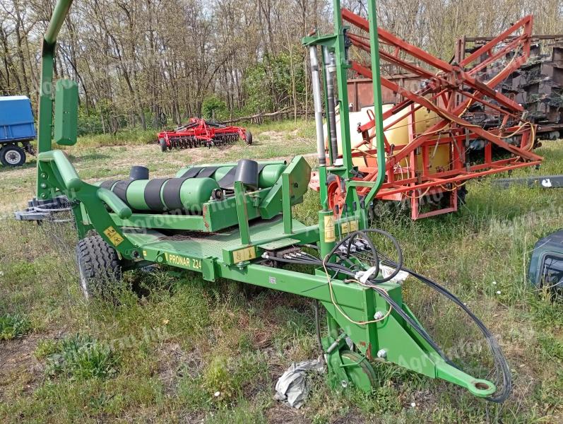 Bale wrapper