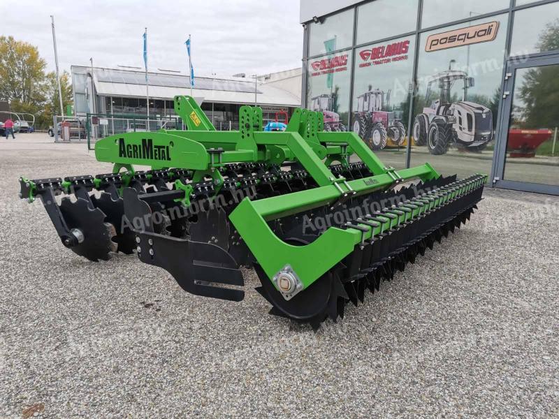 AGRIMETAL 3M SUSPENDED SHORT DISC WITH SPIKED ROLLER - STOCK SWEEP ACTION
