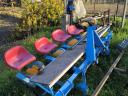 4 row planter with leaves