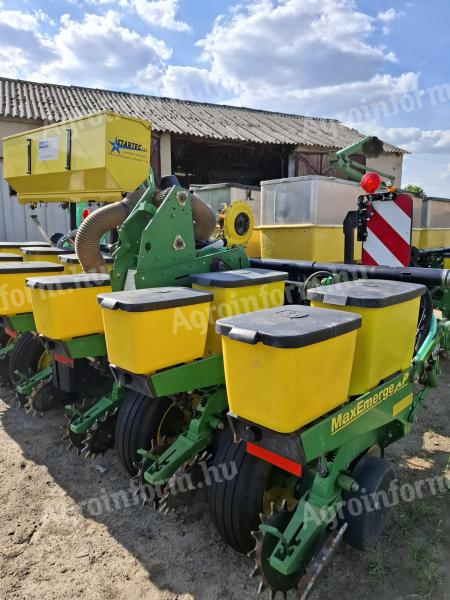 John Deere 1770
