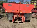 Rauch Axis 30.1 fertilizer spreader like new