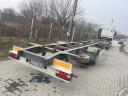 Tandem pótkocsi Csere felépítményes bálaszállító