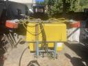 Suspended spraying machine