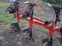 Head slotted, alternately rotating plough