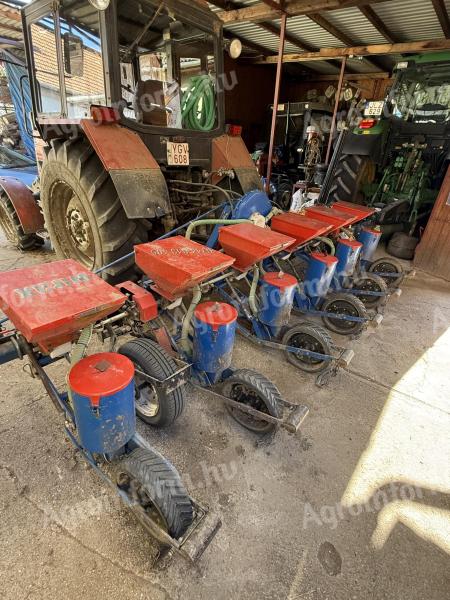 SPC-6 in-line fertiliser spreader