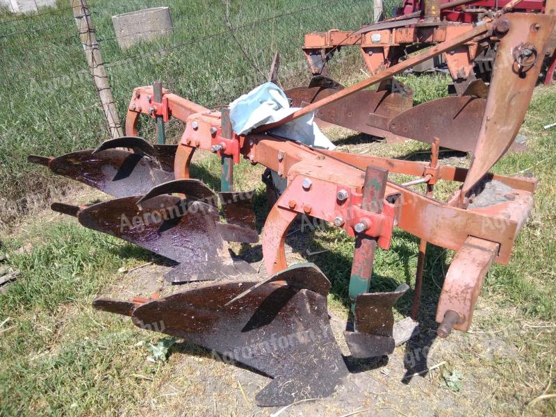 Vogel Noot 3 head plough for sale